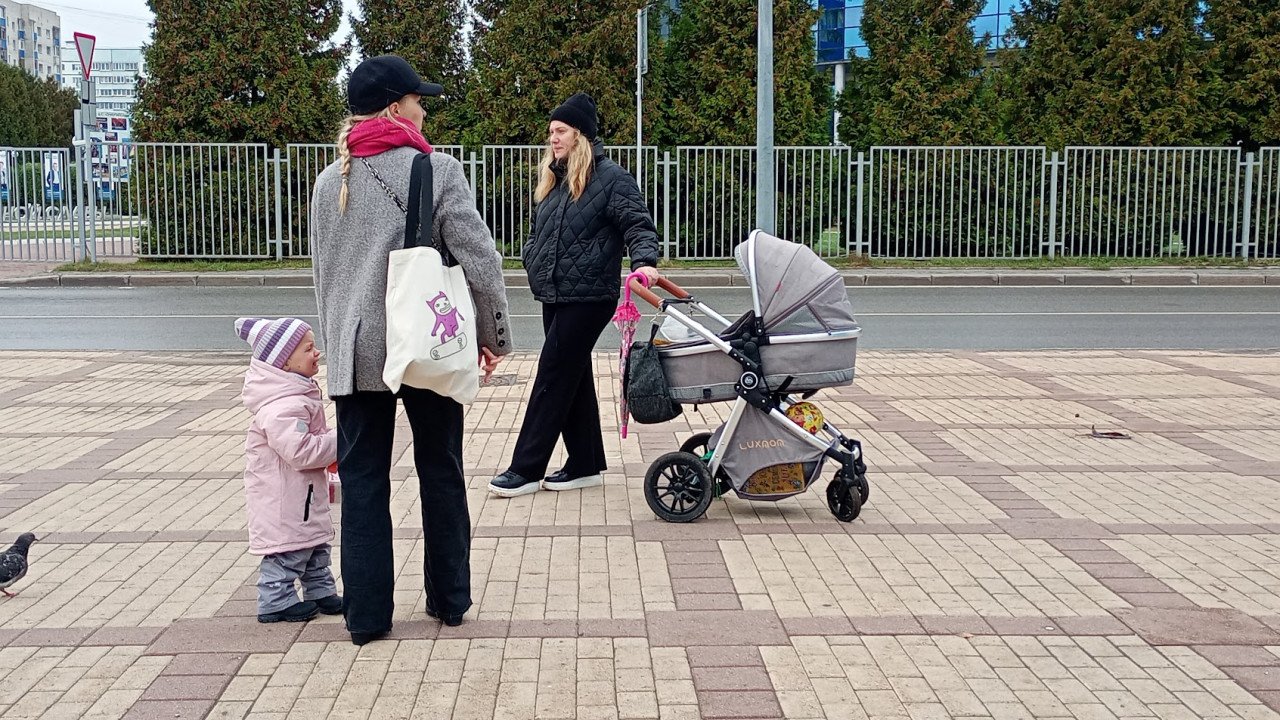 Правительство хочет ограничить пособие по уходу за ребенком при выходе на работу